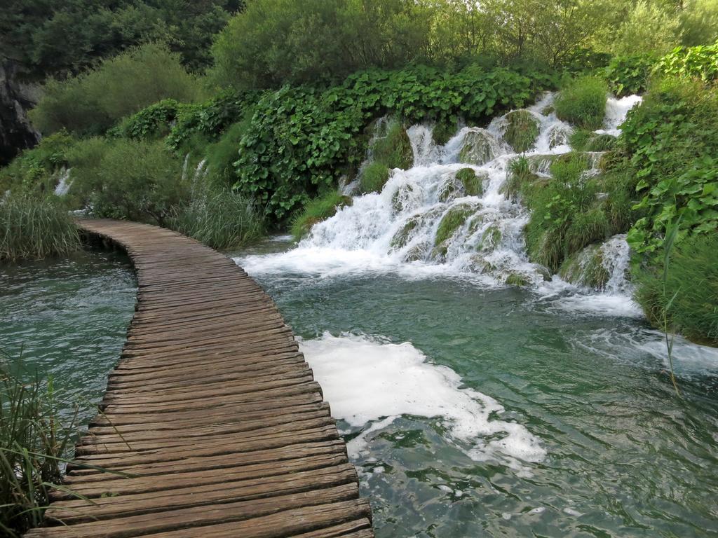 アパートメント ニア ザ レイクス Plitvička Jezera エクステリア 写真